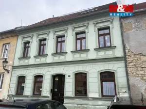 Pronájem atypického bytu, Žatec, Žižkovo náměstí, 100 m2