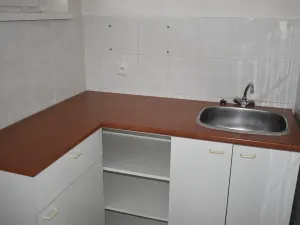 Pronájem kanceláře, Chlumec, U Dálnice, 42 m2
