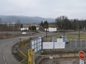 Pronájem kanceláře, Chlumec, U Dálnice, 42 m2