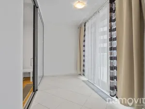 Pronájem bytu 2+kk, Praha - Libeň, Vojenova, 63 m2