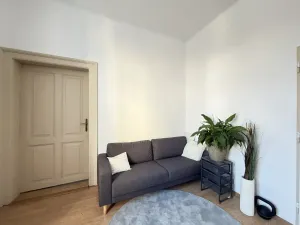 Pronájem kanceláře, Pardubice - Zelené Předměstí, třída Míru, 16 m2