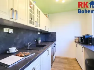 Prodej bytu 3+1, Pečky, V Horkách, 63 m2