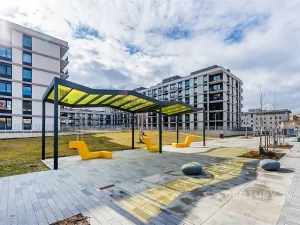 Pronájem bytu 1+kk, Praha, Kolbenova, 30 m2