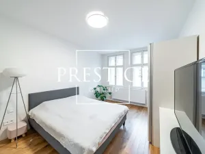 Pronájem bytu 2+kk, Praha - Smíchov, Plzeňská, 45 m2