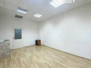 Pronájem kanceláře, Praha - Nové Město, Na Moráni, 114 m2
