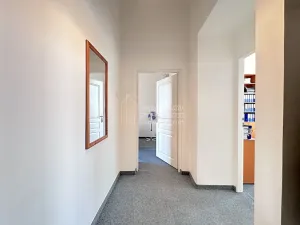 Pronájem kanceláře, Praha - Karlín, Prvního pluku, 59 m2