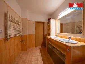 Prodej rodinného domu, Lechovice, 280 m2