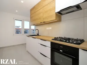 Prodej bytu 3+1, Plzeň, Smrková, 66 m2