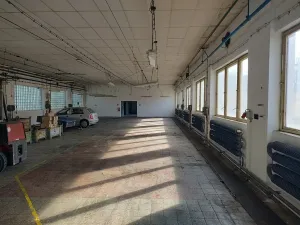 Pronájem skladu, Skuteč, Husova, 421 m2