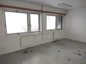 Pronájem kanceláře, Skuteč, Husova, 26 m2