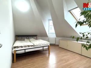 Pronájem bytu 2+kk, Olomouc, Hodolanská, 51 m2