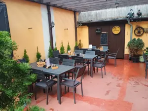 Pronájem restaurace, Praha - Čakovice, Cukrovarská, 155 m2