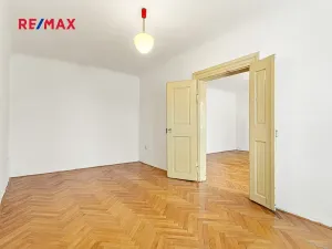 Prodej bytu 4+1, Praha - Malá Strana, Valdštejnská, 117 m2