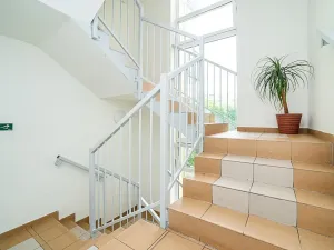 Pronájem bytu 2+kk, Praha - Řeporyje, Wiesenthalova, 59 m2