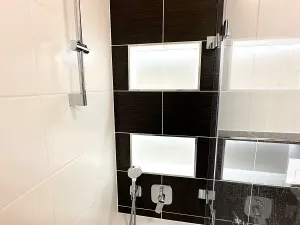 Prodej bytu 2+kk, Praha, Čakovická, 42 m2