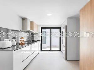 Prodej rodinného domu, Alicante, Španělsko, 207 m2