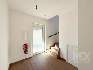 Prodej rodinného domu, Uhersko, 84 m2