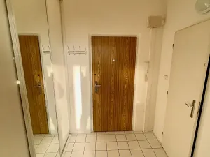 Pronájem bytu 1+kk, Praha - Kamýk, Mařatkova, 28 m2