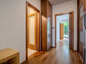 Pronájem bytu 2+kk, Praha - Čimice, Korycanská, 50 m2