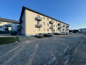 Prodej bytu 2+kk, Milovice, Armádní, 48 m2