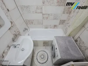 Prodej bytu 1+1, Milovice, Topolová, 44 m2