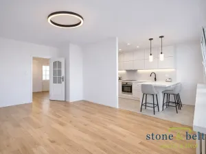 Prodej bytu 3+1, Praha - Stodůlky, U jezera, 82 m2