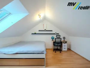 Prodej bytu 4+kk, Milovice, Kaštanová, 131 m2