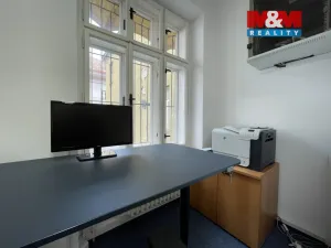 Pronájem kanceláře, Praha - Karlín, Sokolovská, 174 m2