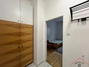 Pronájem bytu 1+kk, Praha - Břevnov, U třetí baterie, 26 m2