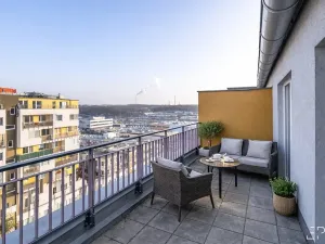 Pronájem bytu 4+kk, Praha - Vysočany, Pod Harfou, 82 m2