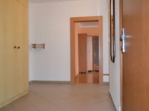 Prodej bytu 2+1, Ostrov, Lidická, 59 m2