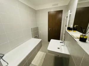 Pronájem bytu 2+kk, Praha - Ruzyně, Huppnerova, 53 m2