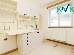 Prodej bytu 2+1, Žlutice, Nádražní, 55 m2