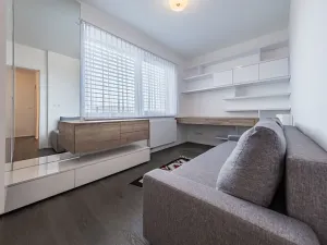 Pronájem rodinného domu, Praha - Březiněves, Skřivánčí, 157 m2