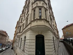 Pronájem obchodního prostoru, Praha - Nové Město, Na Zderaze, 300 m2