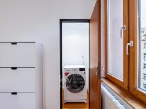 Pronájem bytu 2+kk, Praha - Žižkov, Žerotínova, 52 m2