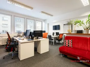 Pronájem kanceláře, Hradec Králové - Pražské Předměstí, Gočárova třída, 32 m2