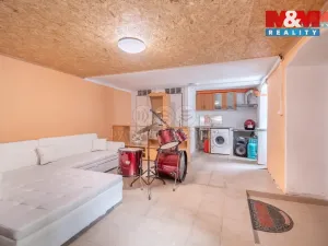 Prodej rodinného domu, Sedlec-Prčice, Vítkovo nám., 200 m2