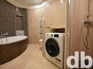 Prodej bytu 2+kk, Karlovy Vary, Vřídelní, 61 m2