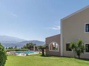 Prodej vily, Stérnes Héraklion, Řecko, 340 m2