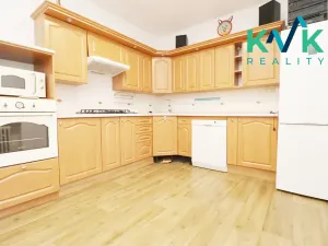 Prodej bytu 3+1, Karlovy Vary, Jiráskova, 104 m2