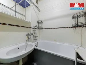 Prodej bytu 2+1, Nová Role, Husova, 54 m2