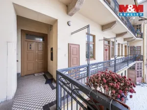 Prodej bytu 2+1, Praha, Karlínské náměstí, 102 m2