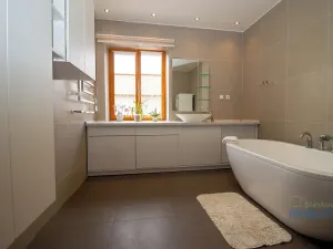 Pronájem atypického bytu, Mratín, Boční, 109 m2