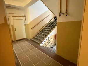 Pronájem bytu 1+kk, Praha - Nusle, V Horkách, 35 m2