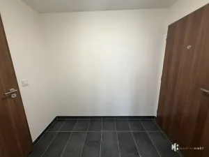 Pronájem bytu 1+kk, Praha - Hlubočepy, Fabiánové, 31 m2