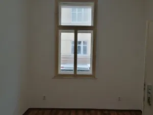Pronájem kanceláře, Kladno, Váňova, 41 m2