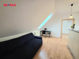 Prodej bytu 2+kk, Jesenice, Příčná I., 45 m2