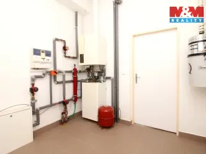 Prodej kanceláře, Hradec Králové - Slezské Předměstí, Vážní, 290 m2