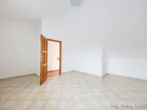 Pronájem bytu 2+kk, Brno - Líšeň, Štítného, 56 m2
